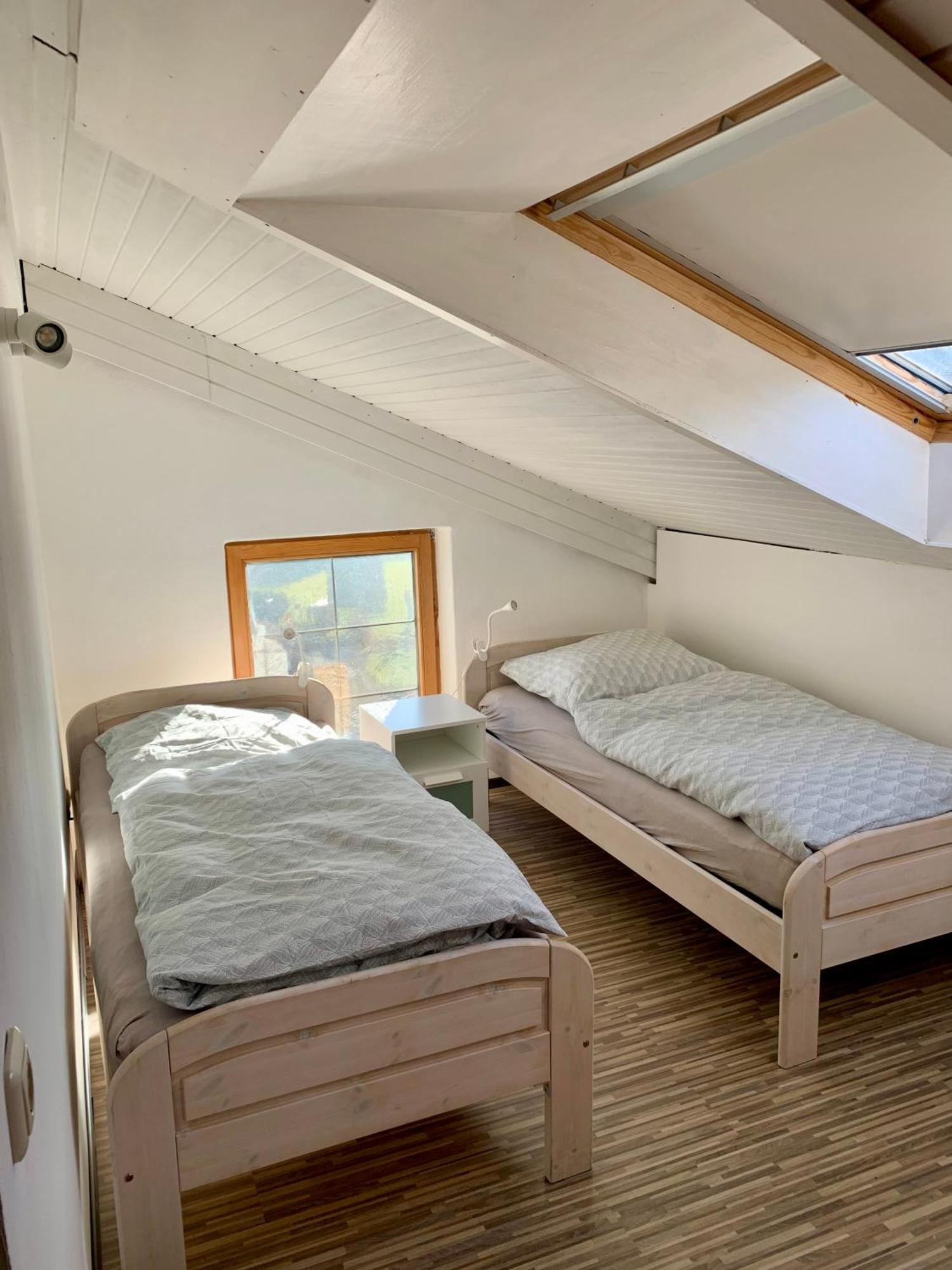 Apartamento Kleines Reihenhaus Im Chiemgau Siegsdorf Exterior foto