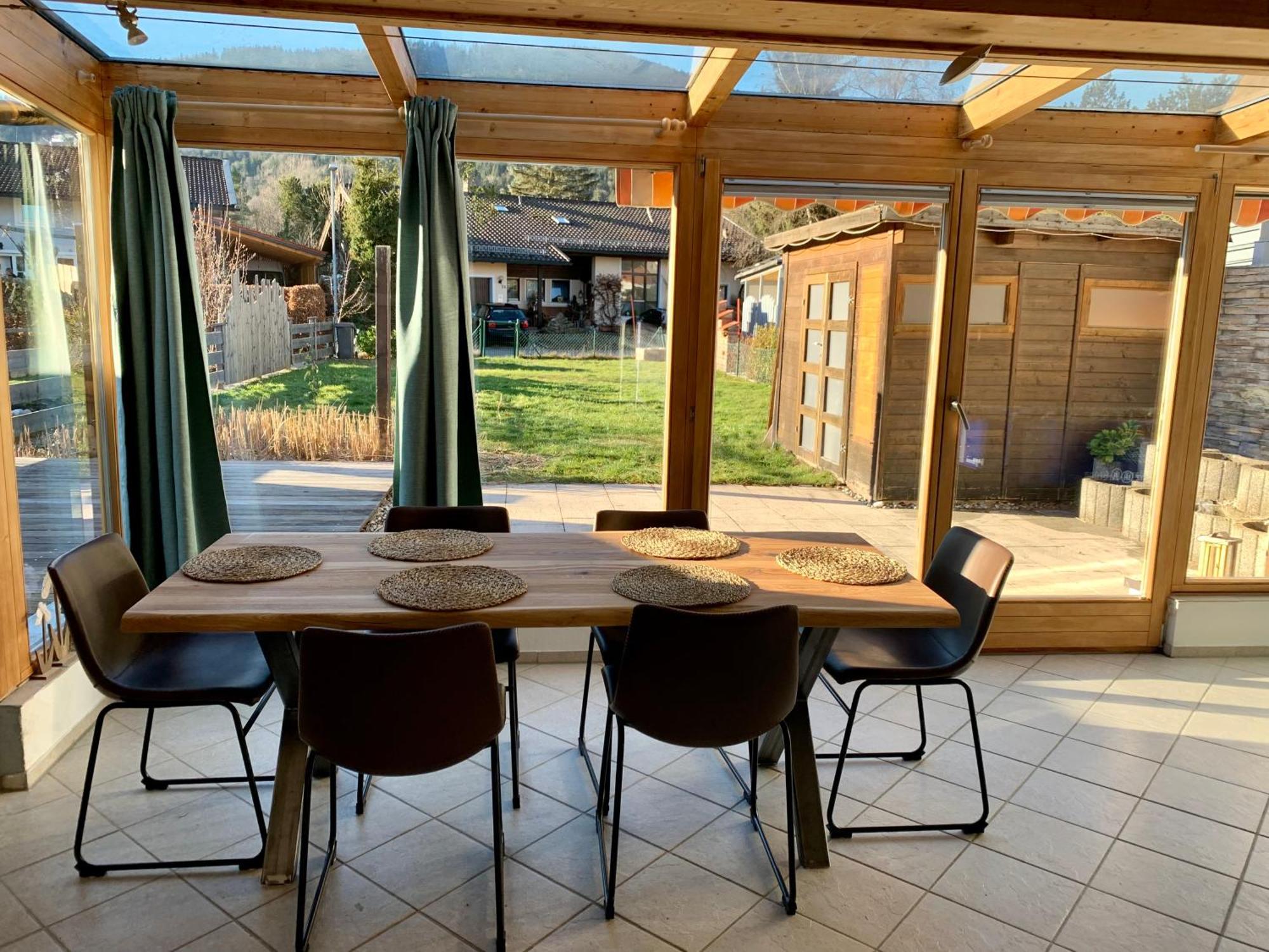 Apartamento Kleines Reihenhaus Im Chiemgau Siegsdorf Exterior foto